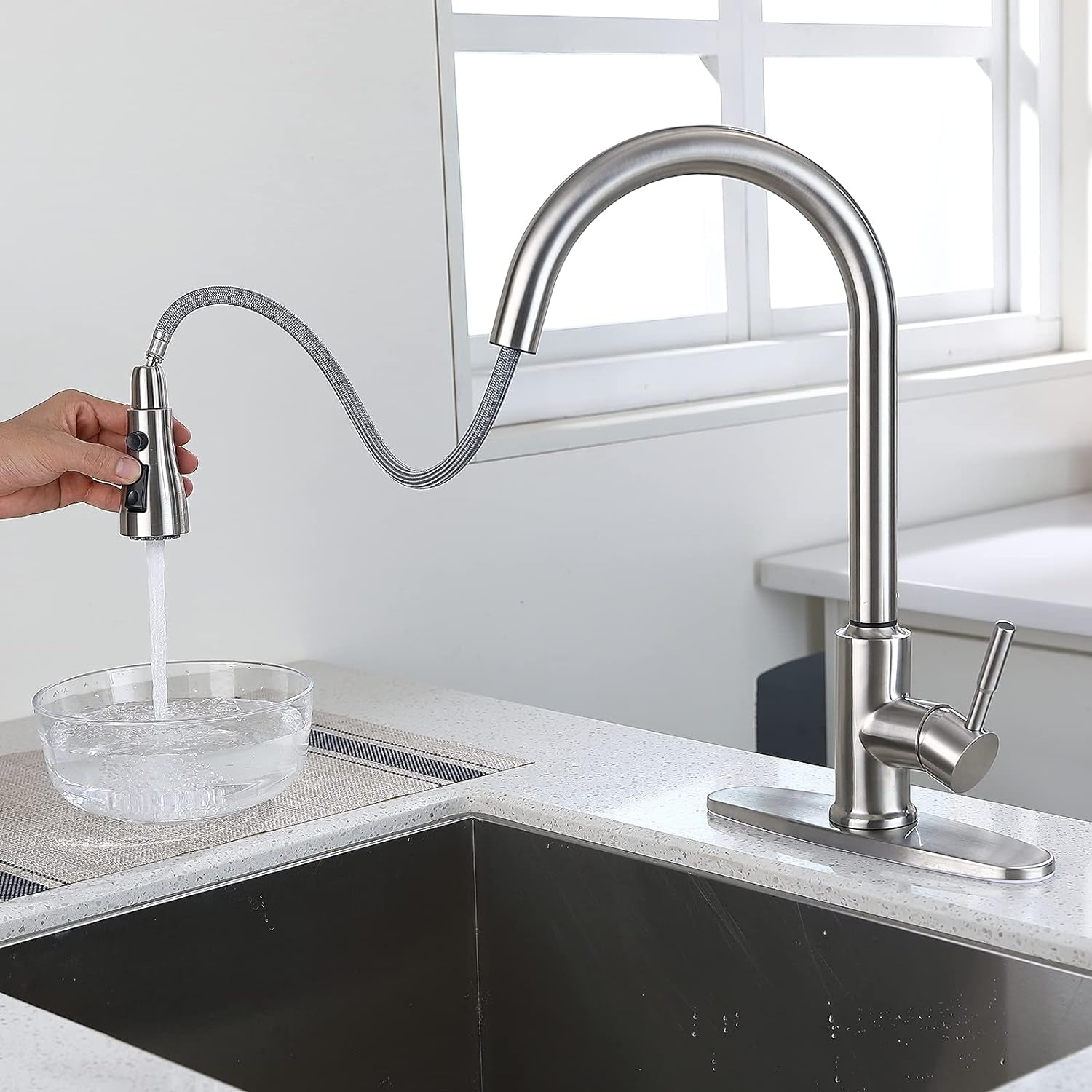 Kitchen Sink Faucet with Pull Out Sprayer, Fingerprint Resistant, Single Hole Deck Mount, Single Handle 304 Stainless Steel Kitchen Faucet, Brushed Nickel
